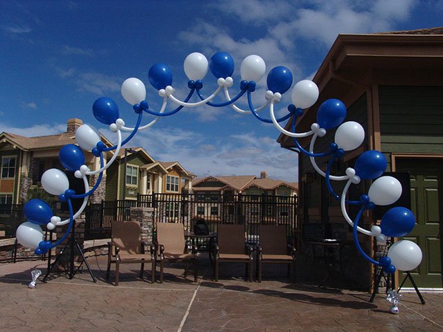 BALLOONATICS make the best balloon arches in Denver