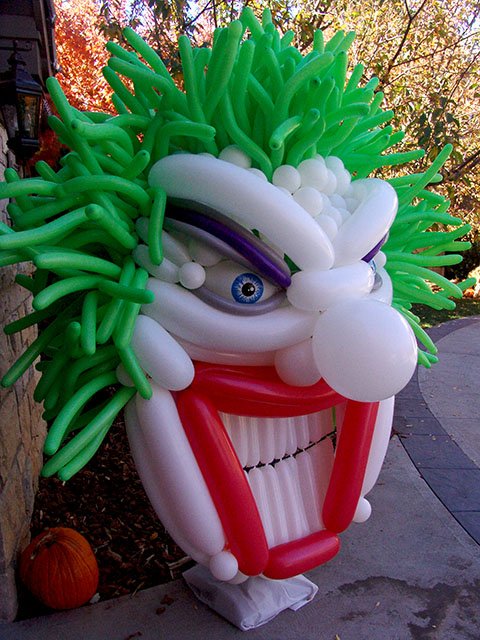 scary clown balloon sculpture denver