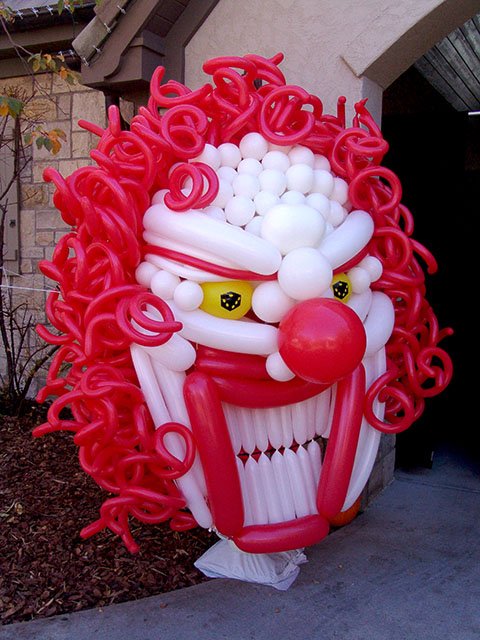 scary clown balloon sculpture