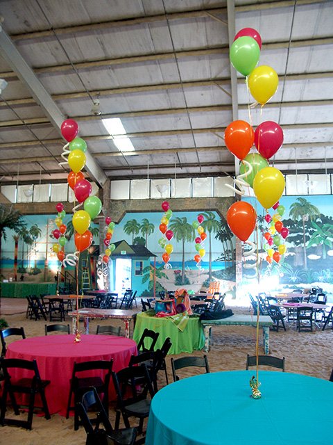 tropical balloon decorations